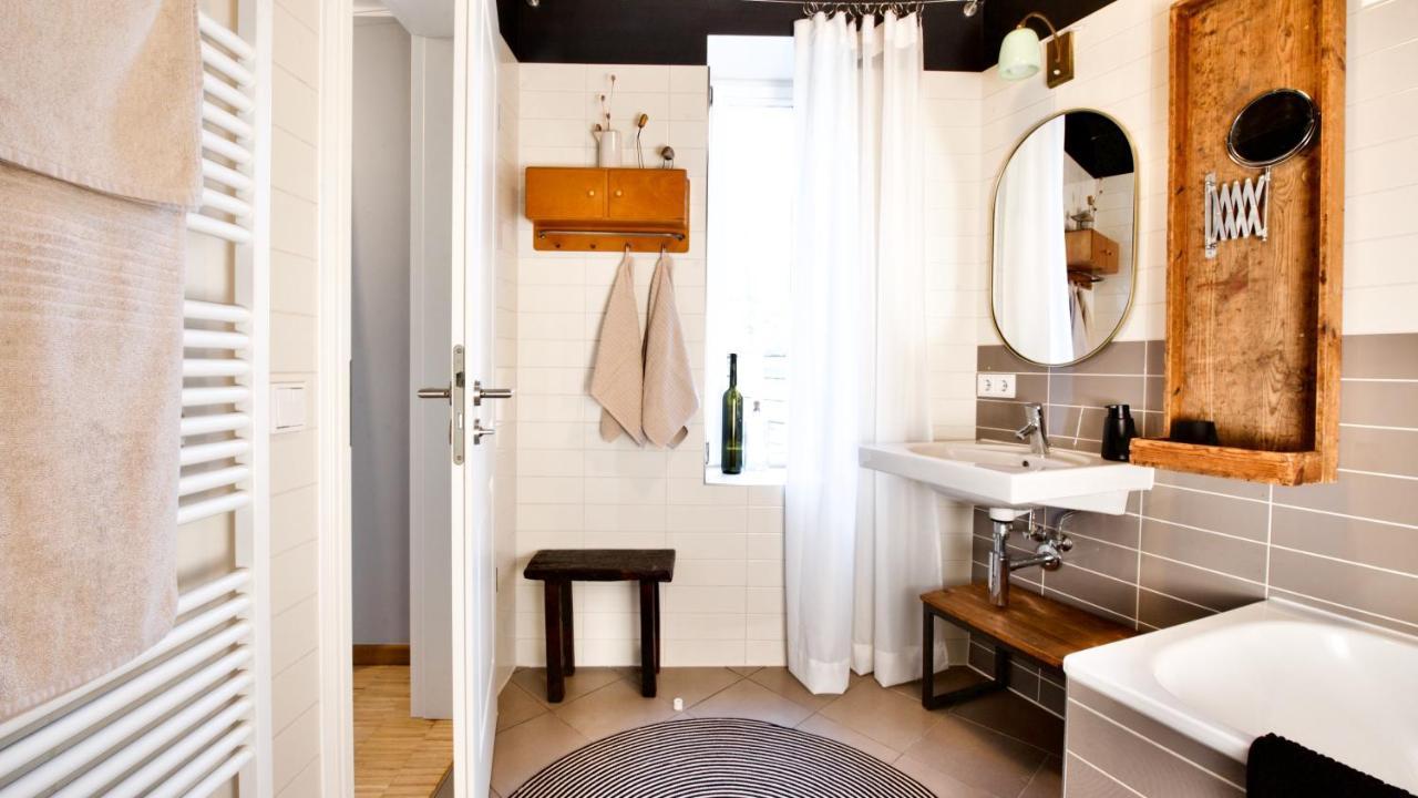 Gelber Loewe - Ferienwohnung In Der Erfurter Altstadt Exterior foto